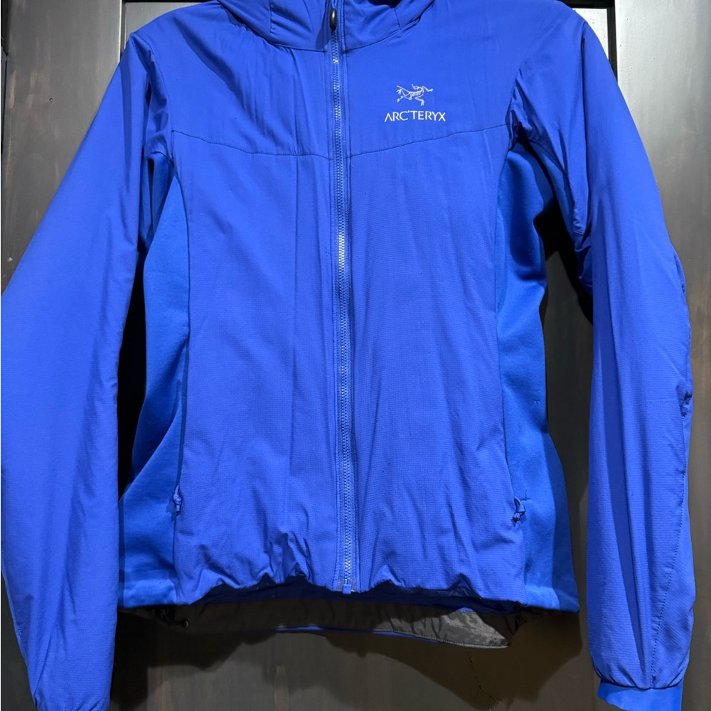 Women’s Arc'teryx Atom LT Blue Hooded Jacket